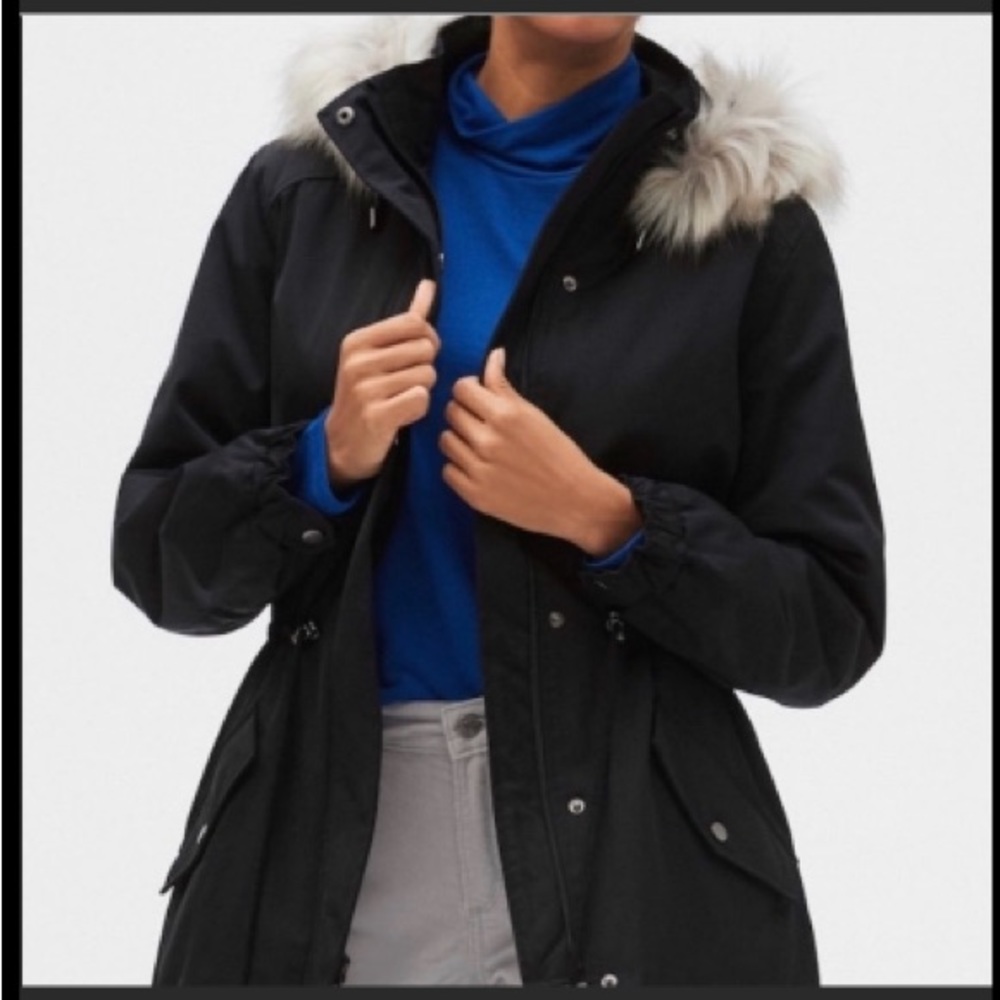 Banana Republic Black Parka Jacket with Fur Hood 💕